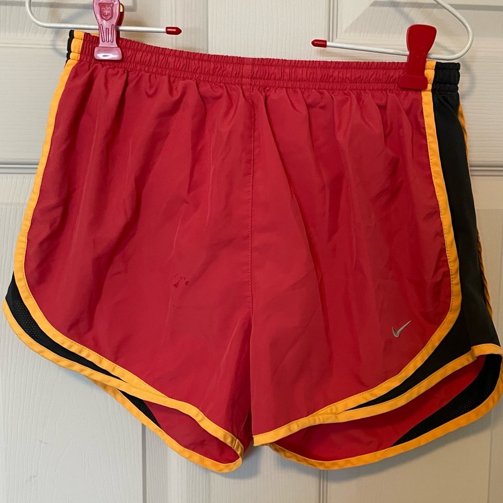 Nike tempo run shorts